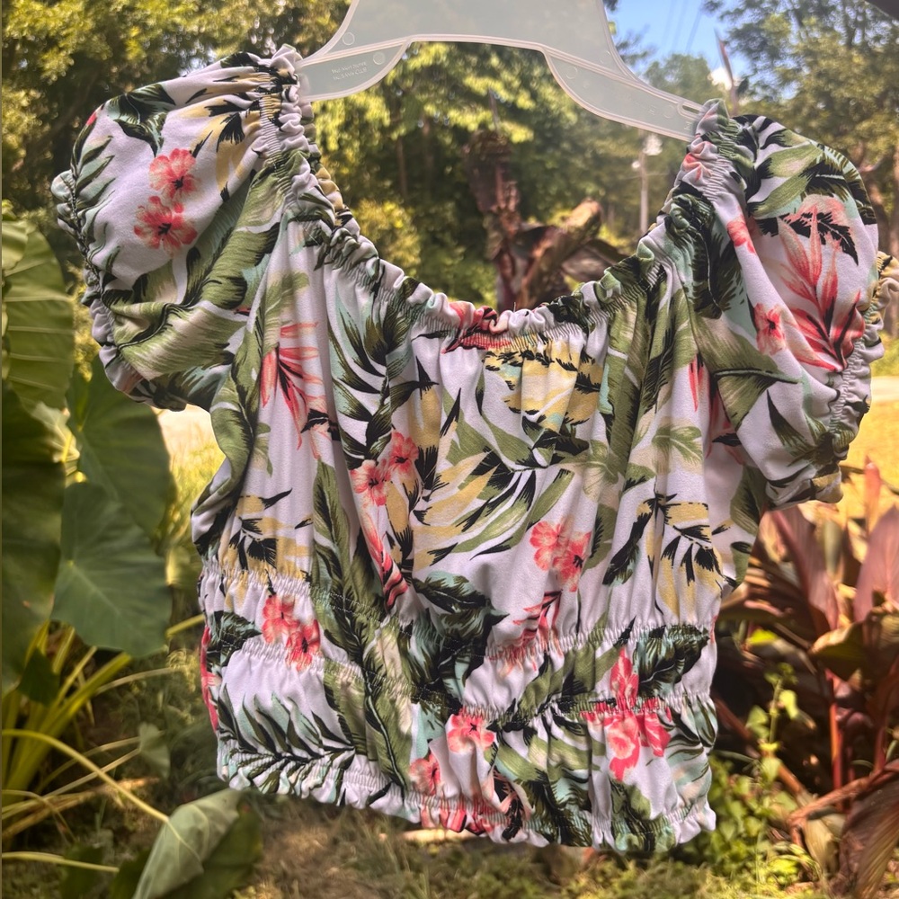 Floral Off-Shoulder Crop Top